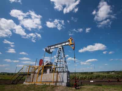 Image for Oil prices fall for a second day on expectations US-Iran talks may resume