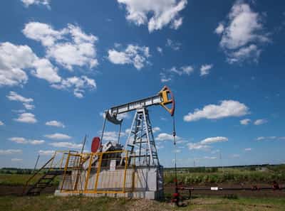 Image for Oil prices fall for a second day on expectations US-Iran talks may resume