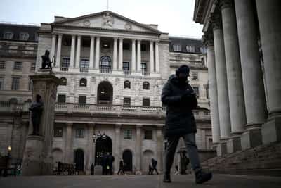 Image for Bank of England votes 7-2 to keep rates at 3.75%