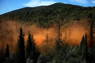 Image for Greek summer wildfire threat nears, outpacing plans to contain it
