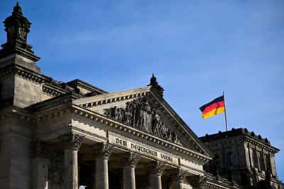 Image for German far-right challenges attempt to put spending plans to old parliament
