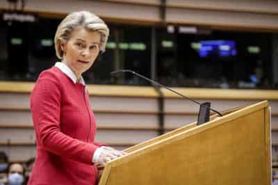Image for EU lawmakers debate Brexit accord before decisive vote