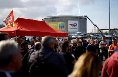 Image for Time for talks is over, French minister says as petrol crisis drags on