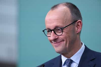 Image for France's Macron to dine with Germany's Merz on Wednesday