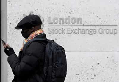 Image for FTSE 100 ends worst session in nearly three-weeks as banks, commodity-linked stocks weigh
