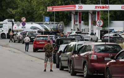 Image for Second wave of fuel shortages at petrol stations sweeps across Russia