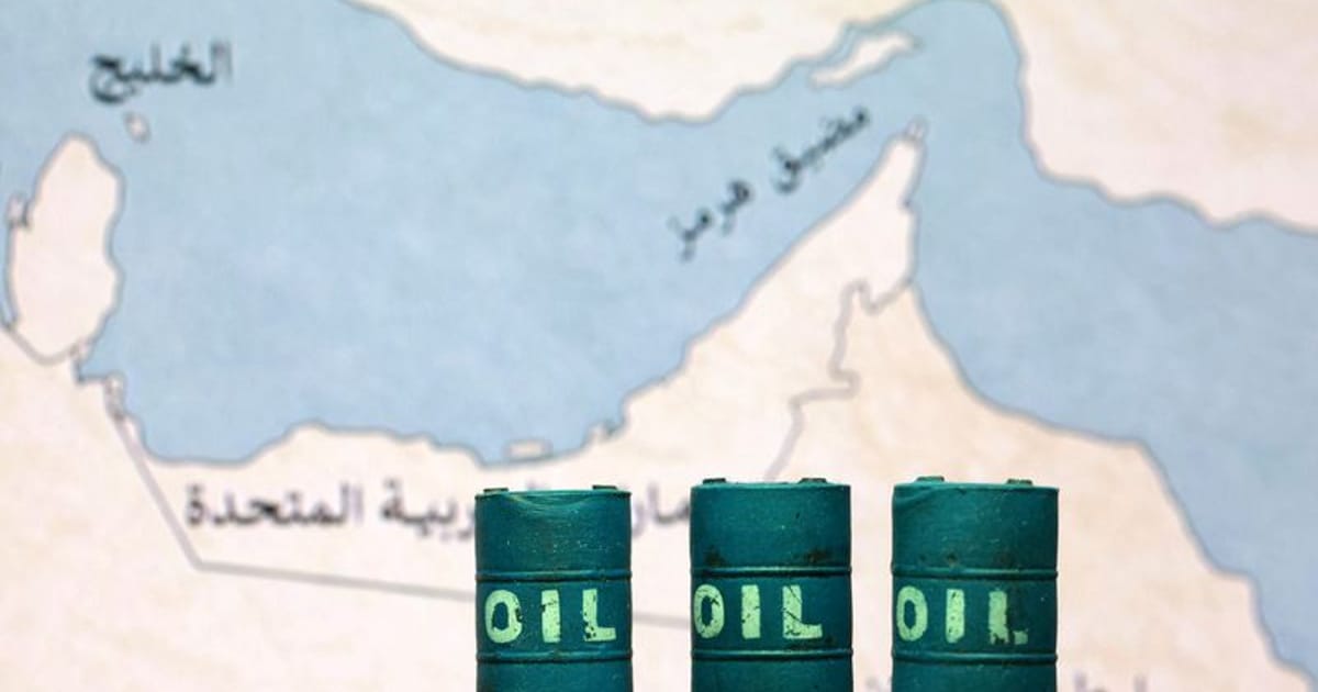 Oil Slides 2% as Saudi Supply Concerns Ease Amid Middle East Tensions