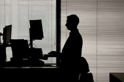 Image for UK pay deals cool for first time in 2023, easing pressure on BoE: XpertHR