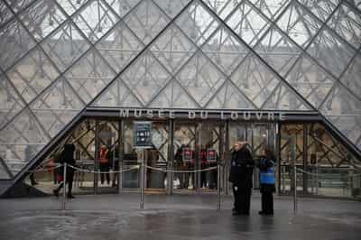 Image for Paris' Louvre museum closed on Monday due to strike