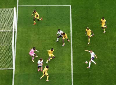 Image for Soccer-England hit crossbar late in goalless draw with Ghana