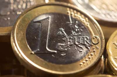 Image for Euro set for biggest weekly rise in 6 weeks