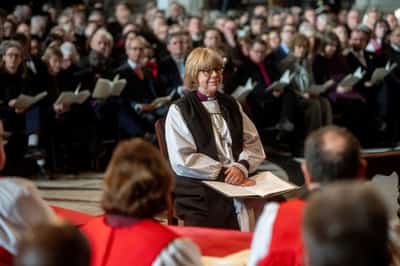 Image for Conservative Anglicans to pick rival leader, widening Church rifts