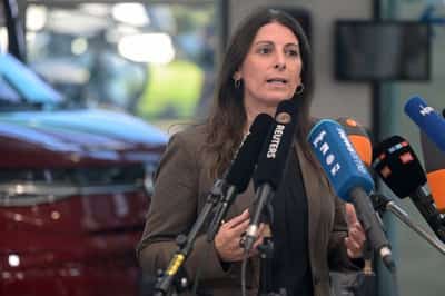 Image for Volkswagen labour chief says confidence in CEO damaged but can be repaired