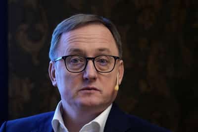 Image for ECB policymakers keep rate options open amid uncertain outlook