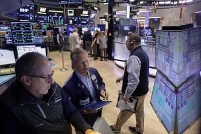 Image for Global equity fund investors halt eight-week buying streak as bond yields rise