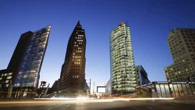 Image for German investor morale declines unexpectedly in November, ZEW finds
