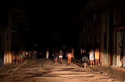 Image for Cuba's national electric grid collapses, leaving millions without power