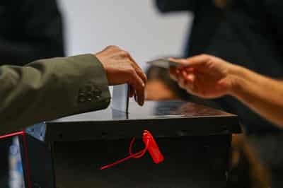 Image for Portugal elects Socialist as president by landslide, but far right grows
