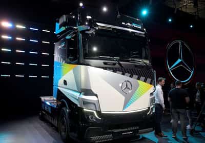 Image for Daimler Truck targets 3-5% organic sales growth in industrial business through 2030