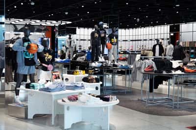 Image for Analysis-Nike's struggles test investor confidence in CEO Hill's turnaround effort