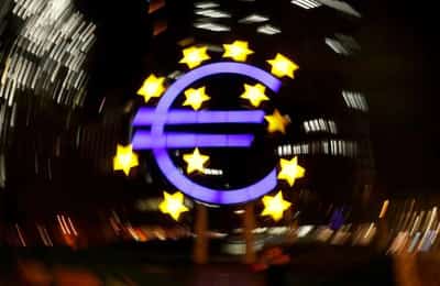 Image for Euro zone spreads hit fresh highs amid rising yields