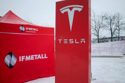 Image for Swedish union to exempt some Tesla cars from mechanic strike