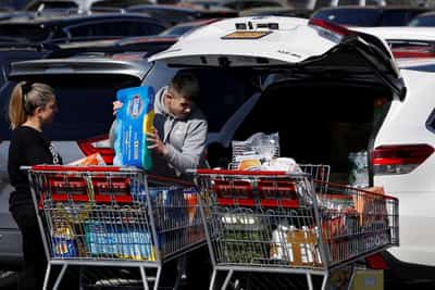 Image for Clorox cuts annual sales forecast as consumer demand weakens amid economic uncertainty