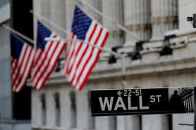 Image for Global shares rise, U.S. dollar falls after strong jobs data