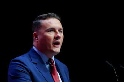 Image for UK health minister vows to prevent renewed doctors' strikes