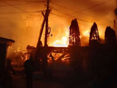 Image for Russia and Ukraine trade allegations of civilian attacks on New Year's day