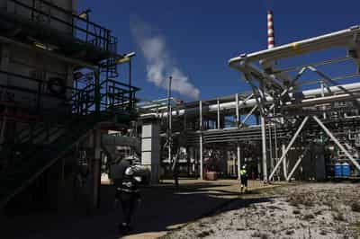 Image for Portugal approves 33% windfall tax on oil companies' excess profits