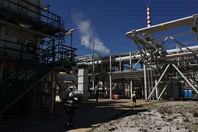 Image for Portugal approves 33% windfall tax on oil companies' excess profits