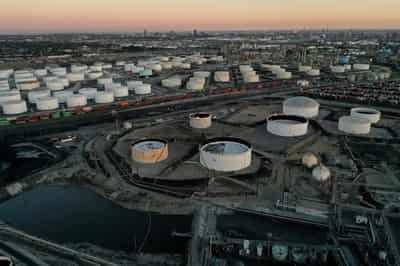 Image for Oil prices tick up as market weighs Ukraine war escalation