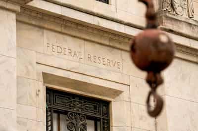 Image for Looming Fed rate pause nudges bond investors back into risk