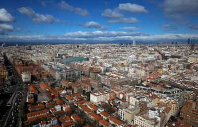 Image for Spain's economy outperforms euro zone in 2024 with 3.2% growth