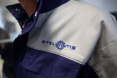 Image for Carmaker Stellantis to pause production at French factories over battery shortage