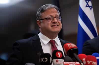Image for Far-right Israeli minister pays surprise visit to jailed Palestinian leader