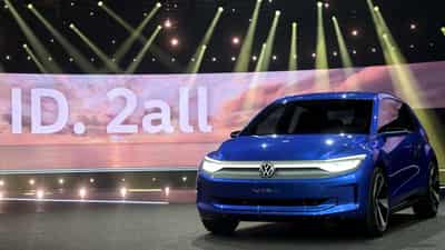 Image for New car sales in Europe rise for fifth month helped by EVs
