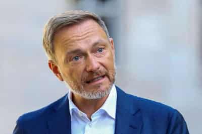 Image for German coalition quarrels over plan to help ‘fragile’ economy