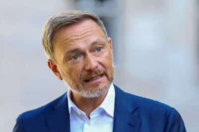 Image for German coalition quarrels over plan to help ‘fragile’ economy