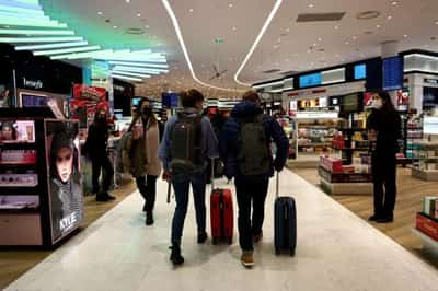 Image for Airport worker strikes ground some flights in Paris