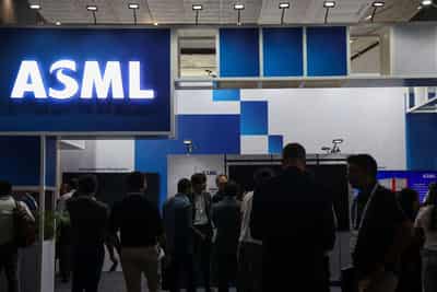 Image for ASML forecasts Q4 sales above expectations on AI chip demand
