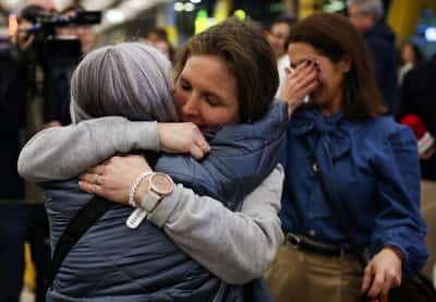 Image for Airline share selloff eases as some flights leave Gulf amid Iran conflict