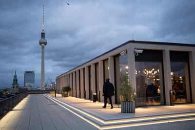 Image for German restaurant VAT cut fails to lower prices, union says