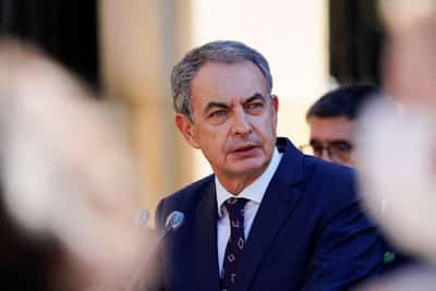 Image for Spain's Zapatero says seized jewels worth $1.5 million were a 'courtesy gift'
