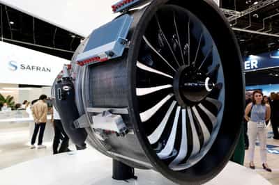 Image for Airlines get grounded jets flying again, but engine bills linger