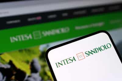 Image for Italy fines Intesa Sanpaolo 18 million euros for illicit processing of customer data