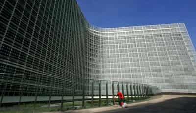 Image for Going beyond its guidance on Russian gas payments is not ‘advisable,’ EU says