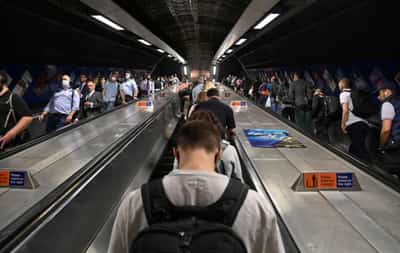 Image for UK job vacancies fall to post-pandemic levels, REC says