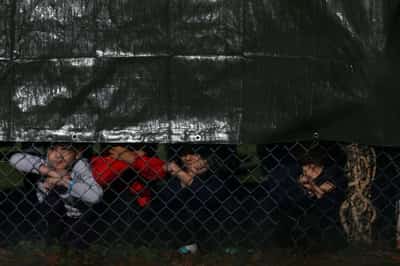 Image for UK government under pressure over conditions at migrant centre